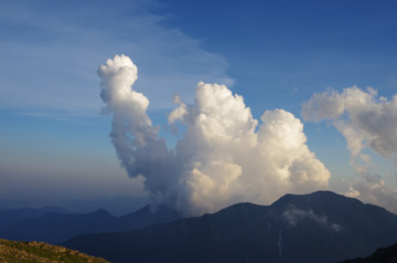 【ジェットボイル賞】『南アルプスの巨人』 杉本 瑞穂さん　2015年8月1日 静岡県 赤石岳山頂