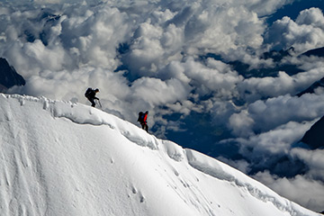【アゾロ賞】『空へ下る』 甘利 康次郎さん　2011年6月24日 Aiguille du Midi（France)