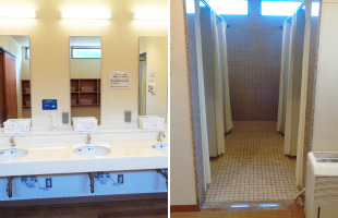 洗面所とシャワー室内