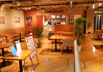 モンベルがプロデュースする飲食店 モンベル