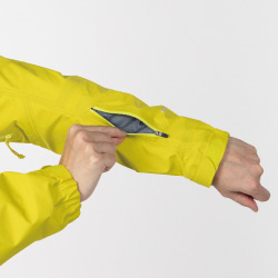 左袖のポケット