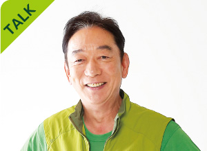 俳優の石丸謙二郎さんの近影写真